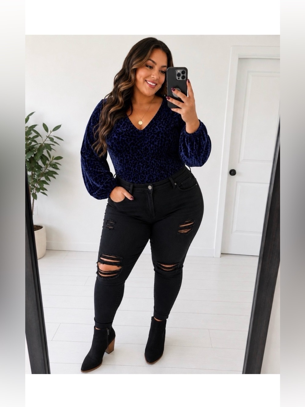 TORRID Blue Velvet Animal Print Bodysuit Top Size 2X New!